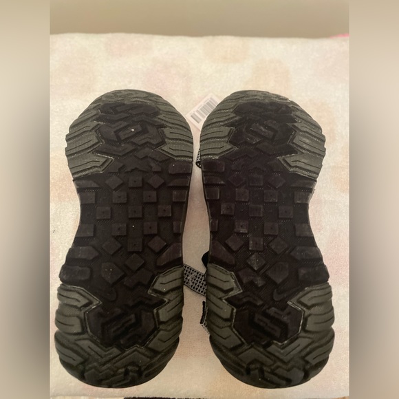 Women’s Nike Oneonta Sandal - Size 8 - Picture 8 of 8